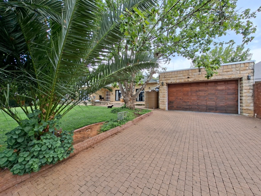 4 Bedroom Property for Sale in Waverley Free State